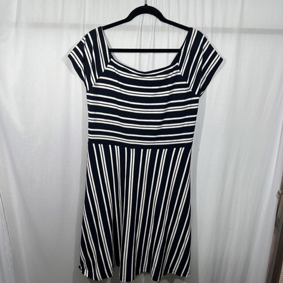 NWT $70 LOFT Plus [ 16 16W‎ ] Striped Wrap Back Flare Dress in Blue White #T1512 - Picture 9 of 15